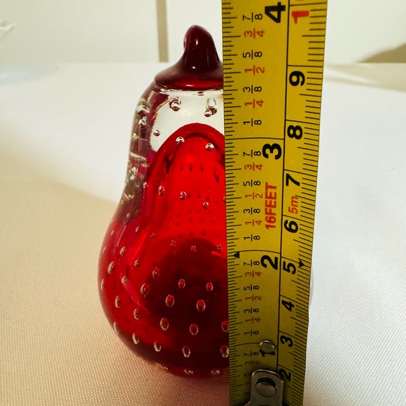Vintage Lefton Red Pear Glass Paperweight Controlled Bubbles With Sticker - Picture 5 of 7